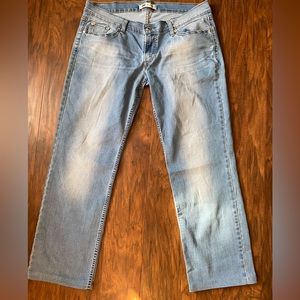 Light Wash 524 Straight Levi Jeans